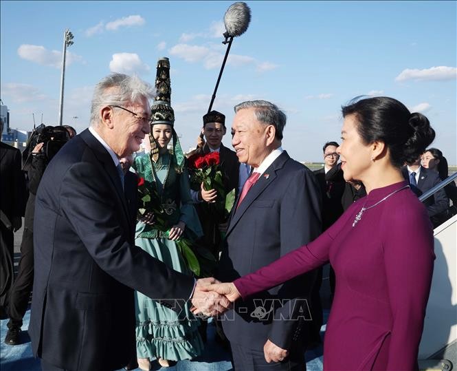 Tổng Bí thư Tô Lâm và Phu nhân bắt đầu thăm cấp Nhà nước Cộng hòa Kazakhstan ảnh 3