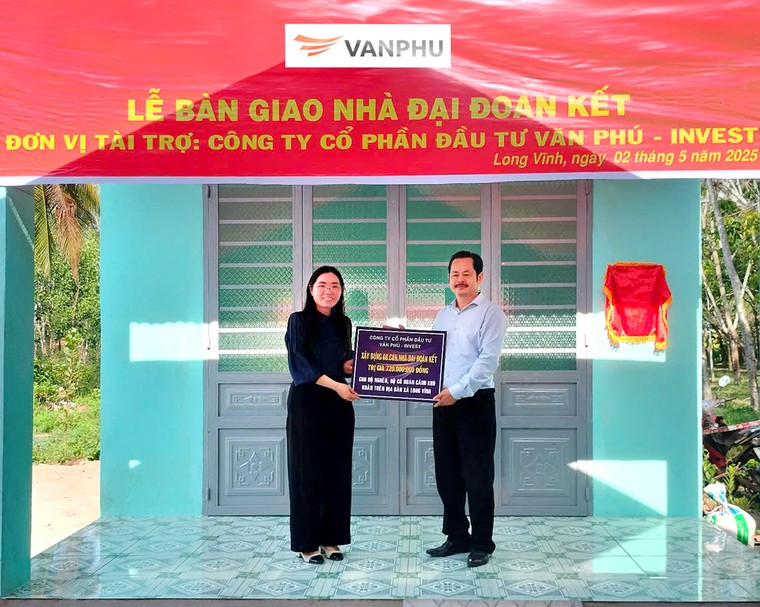Văn Phú – Invest ủng hộ 720 triệu đồng xóa nhà tạm, nhà dột nát: Hành động vì cộng đồng và triết lý phát triển bền vững ảnh 1