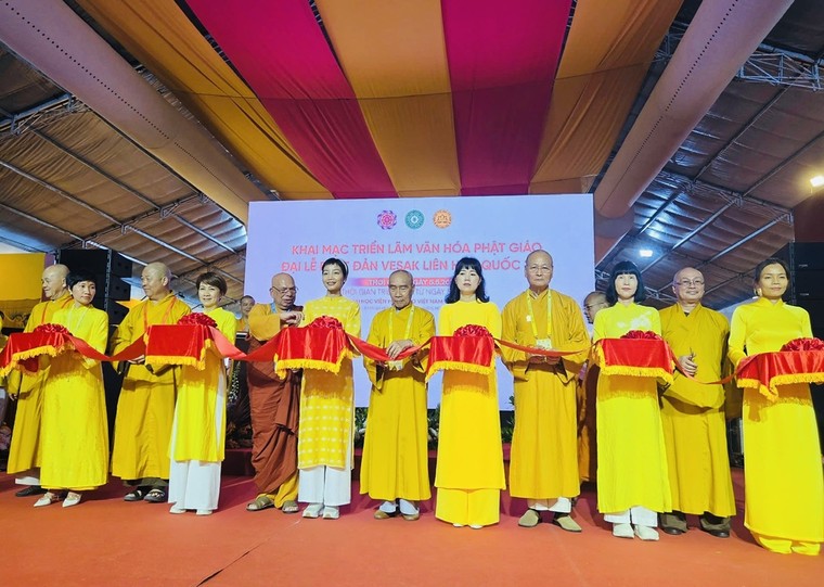 87 bảo vật Quốc gia được giới thiệu đến công chúng TP Hồ Chí Minh ảnh 5