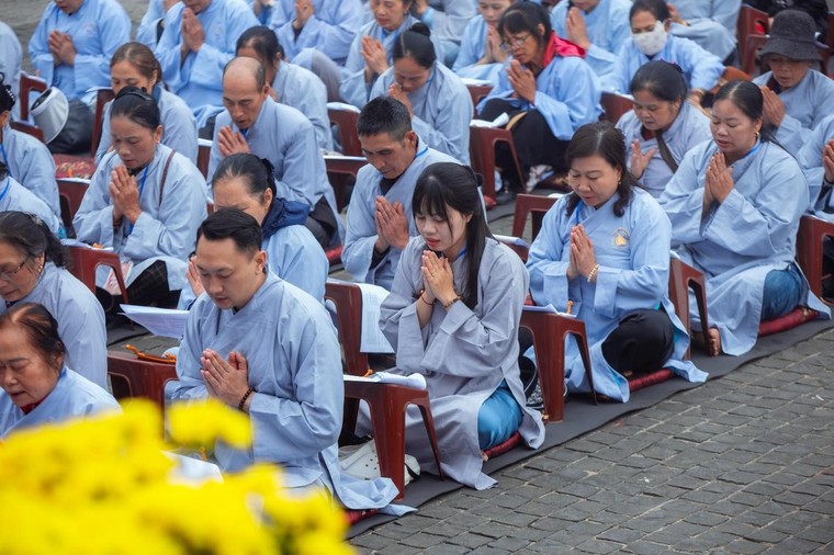 Đỉnh thiêng Fansipan tổ chức lễ mừng Phật đản năm 2025 ảnh 1