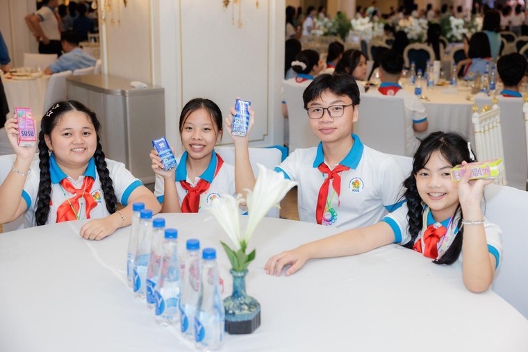Vinamilk đồng hành cùng thiếu nhi Cháu ngoan Bác Hồ hướng đến kỷ niệm 135 năm ngày sinh nhật Bác ảnh 7