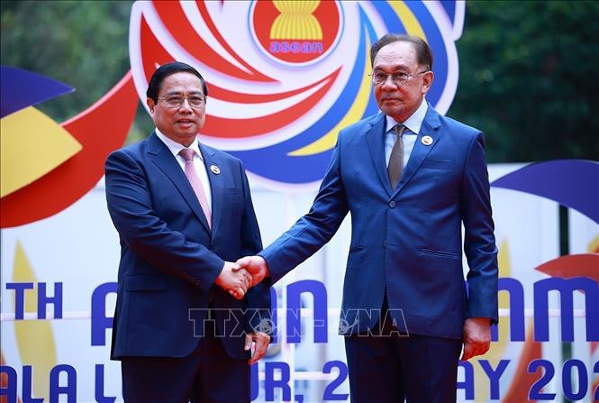 Thủ tướng tham dự Phiên toàn thể Hội nghị Cấp cao ASEAN lần thứ 46 ảnh 2