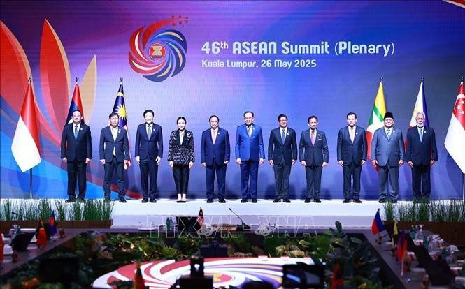 Thủ tướng tham dự Phiên toàn thể Hội nghị Cấp cao ASEAN lần thứ 46 ảnh 3