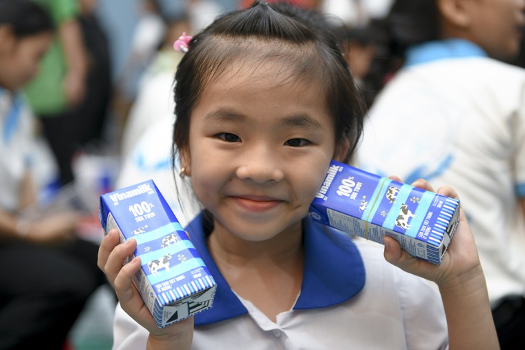 Gần 70.000 hộp sữa được trao tặng trẻ em khó khăn, khởi đầu “Tháng của trẻ em” đầy ý nghĩa ảnh 7