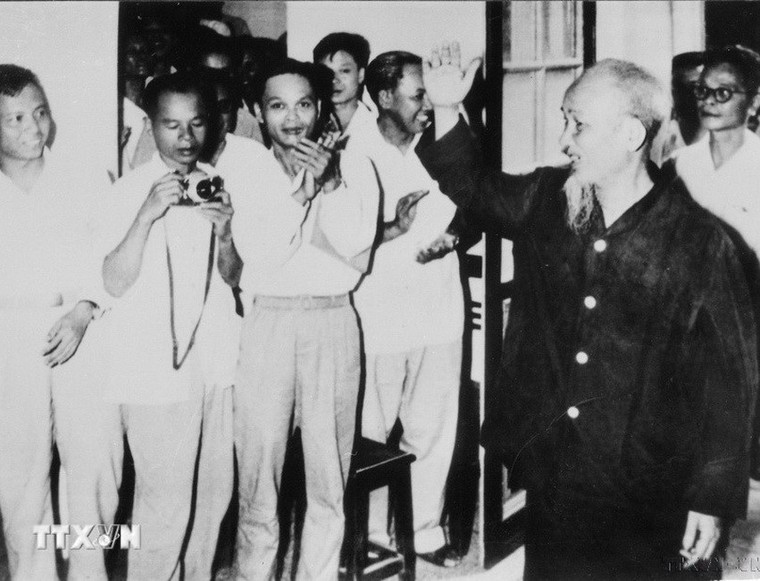 Chủ tịch Hồ Chí Minh - Nhà báo lớn, người thầy vĩ đại của báo chí cách mạng Việt Nam ảnh 2