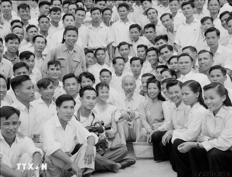 Chủ tịch Hồ Chí Minh - Nhà báo lớn, người thầy vĩ đại của báo chí cách mạng Việt Nam ảnh 3