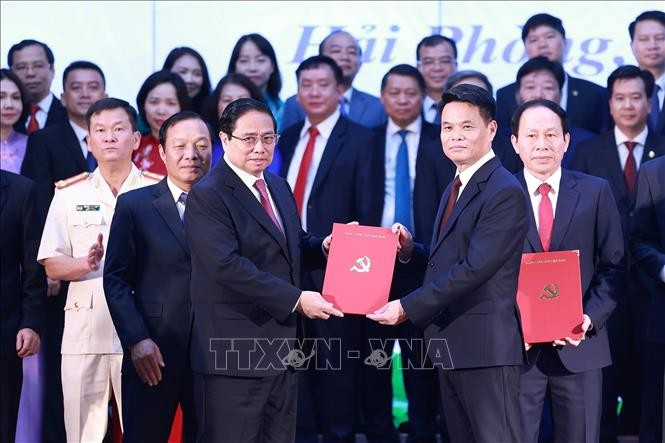 Lãnh đạo Đảng, Nhà nước dự Lễ công bố các nghị quyết, quyết định sáp nhập đơn vị hành chính ảnh 7