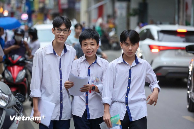 Công bố điểm sàn, điểm quy đổi: Thí sinh cân nhắc lựa chọn nguyện vọng xét tuyển ảnh 2