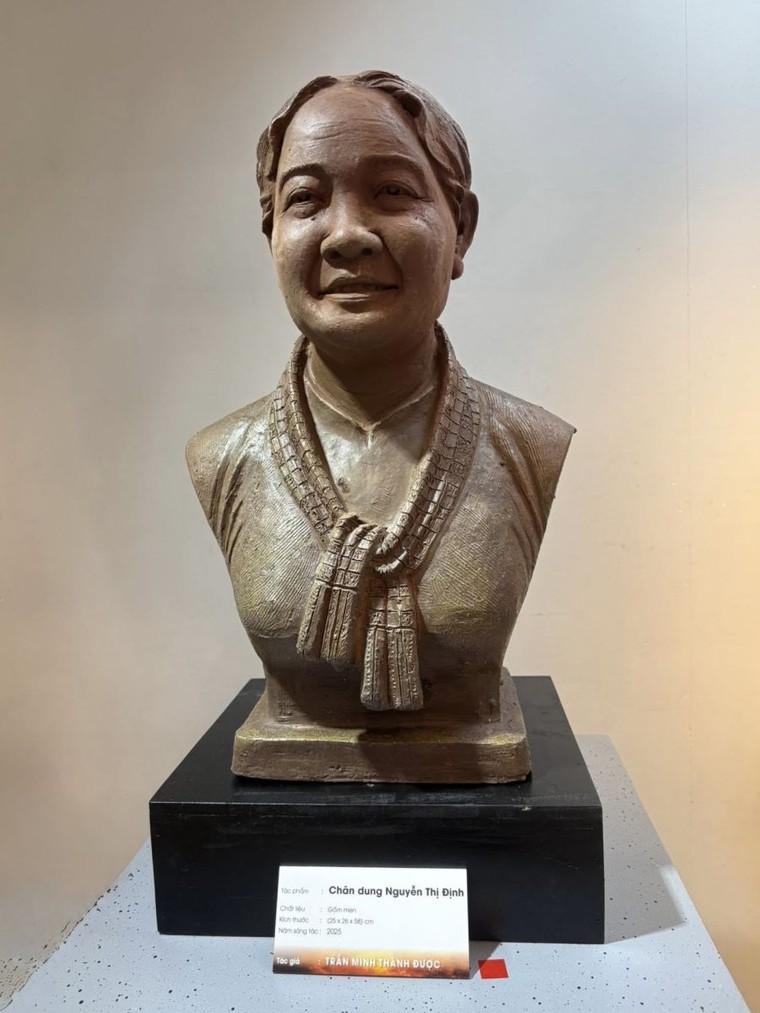 Bảo tồn nghệ thuật gốm nung qua triển lãm "Gốm Nung & Men Màu" ảnh 3