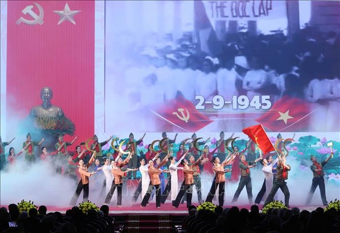 Tổng Bí thư chủ trì buổi gặp mặt các đồng chí nguyên lãnh đạo Đảng, Nhà nước ảnh 18