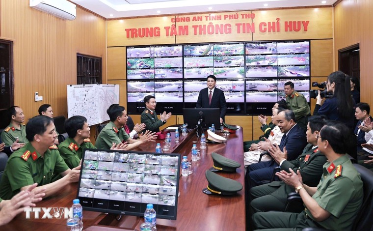 80 năm Công an Nhân dân Việt Nam cùng toàn dân trong sự nghiệp xây dựng và bảo vệ Tổ quốc ảnh 4