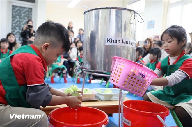 Bộ Chính trị ban hành Nghị quyết về đột phá phát triển giáo dục và đào tạo ảnh 3