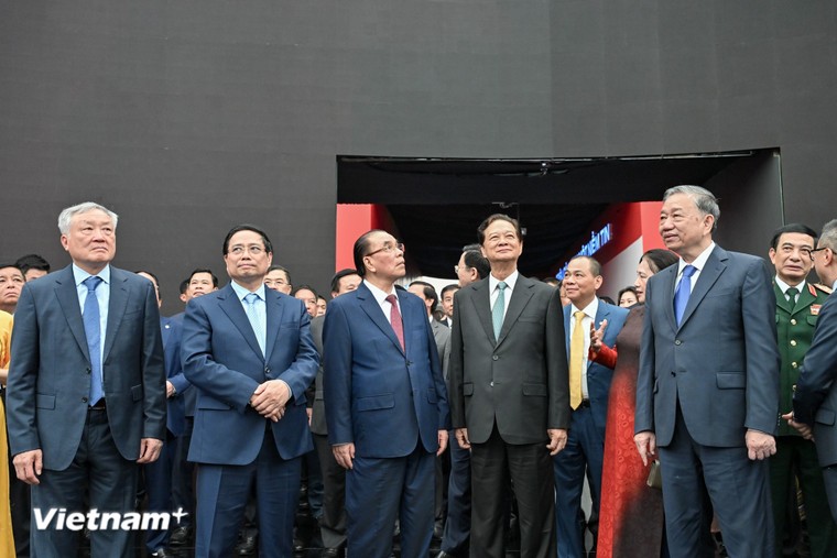 Triển lãm thành tựu đất nước: Sự kiện chưa từng có, lan tỏa khát vọng vươn mình ảnh 1