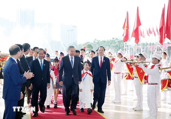 Tổng Bí thư Tô Lâm: Không áp đặt những chuẩn mực cũ cho nền giáo dục hiện đại ảnh 6