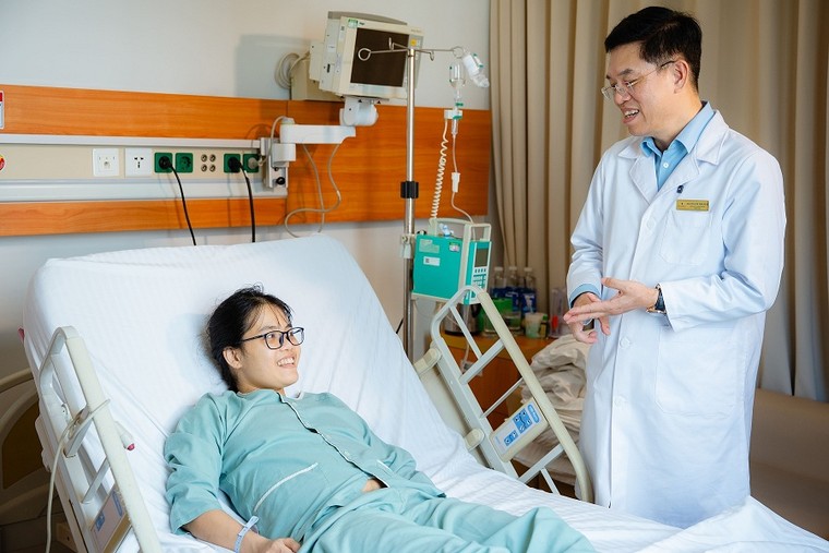 Chồng chia đôi lá gan cứu vợ: Khi tình yêu và y học hòa nhịp để viết nên điều kỳ diệu ảnh 3