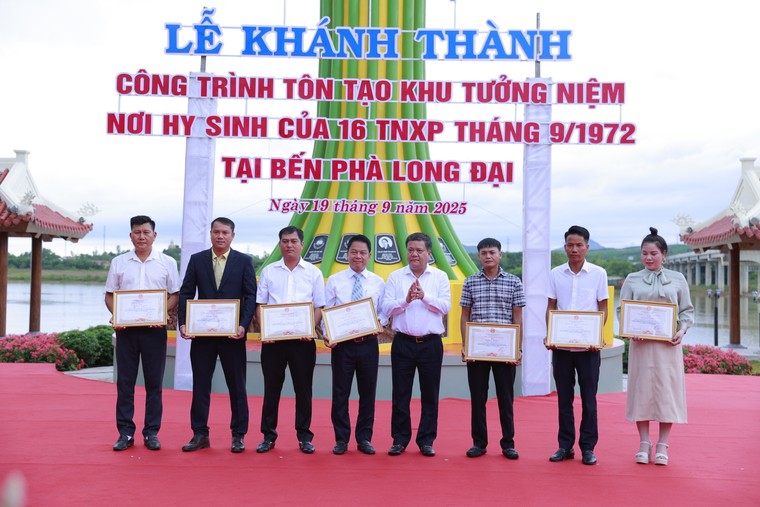 Khánh thành Khu tưởng niệm thanh niên xung phong hy sinh tại bến phà Long Đại ảnh 4