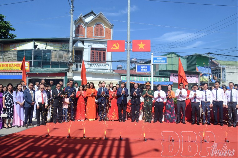 Điện Biên: Gắn biển tên nhiều tuyến đường phường Điện Biên Phủ và phường Mường Thanh ảnh 8