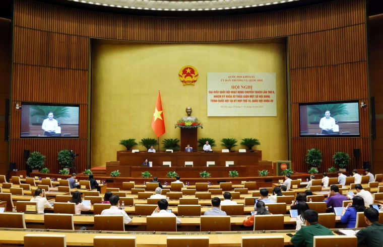 Bế mạc Hội nghị Đại biểu Quốc hội hoạt động chuyên trách lần thứ 8 ảnh 2