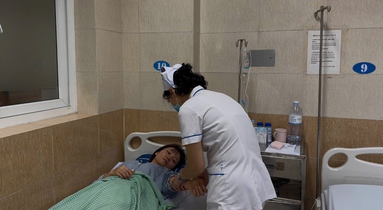 Cảnh báo đang khỏe mạnh bỗng điếc đột ngột ảnh 1