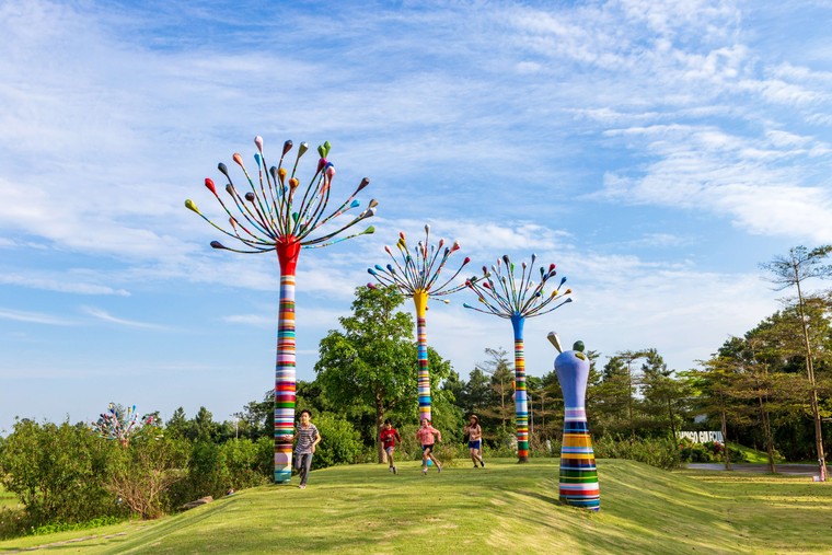 Art In The Forest: Hành trình 10 năm phiêu du với nghệ thuật đương đại của Flamingo ảnh 3