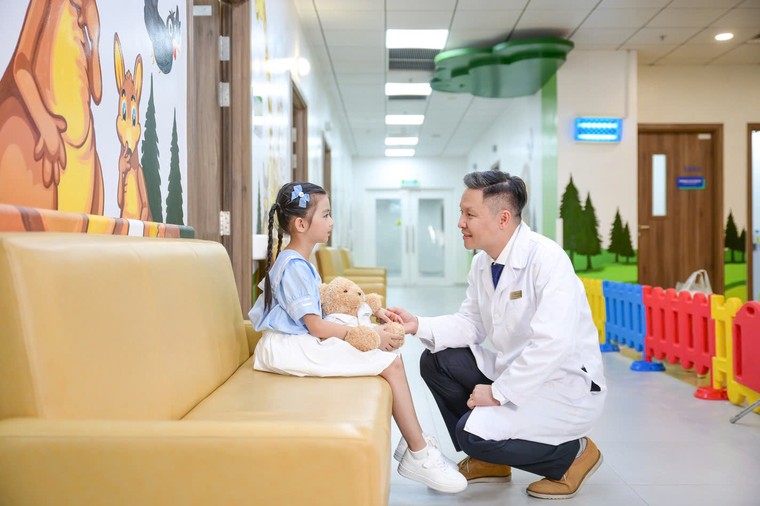 Bé trai 8 tháng tuổi hồi sinh thần kỳ nhờ trái tim nhân tạo ECMO ảnh 2