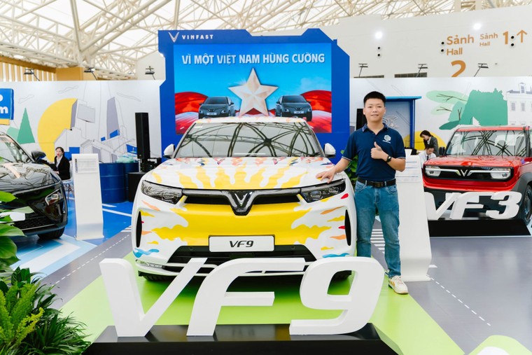 VinFast trở thành tâm điểm tại Tuần lễ Công nghiệp và Công nghệ Việt Nam 2025 với loạt xe điện hoành tráng ảnh 2