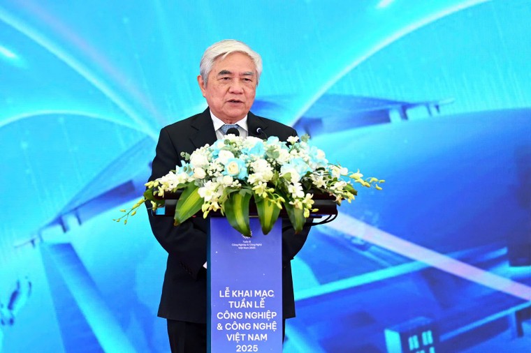 Khai mạc Tuần lễ Công nghiệp và Công nghệ Việt Nam 2025 tại Trung tâm triển lãm Việt Nam ảnh 2