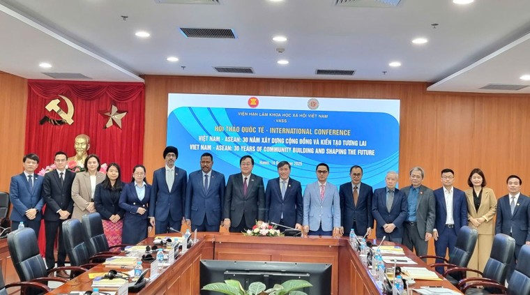 Việt Nam – ASEAN: 30 năm xây dựng cộng đồng và kiến tạo tương lai ảnh 3