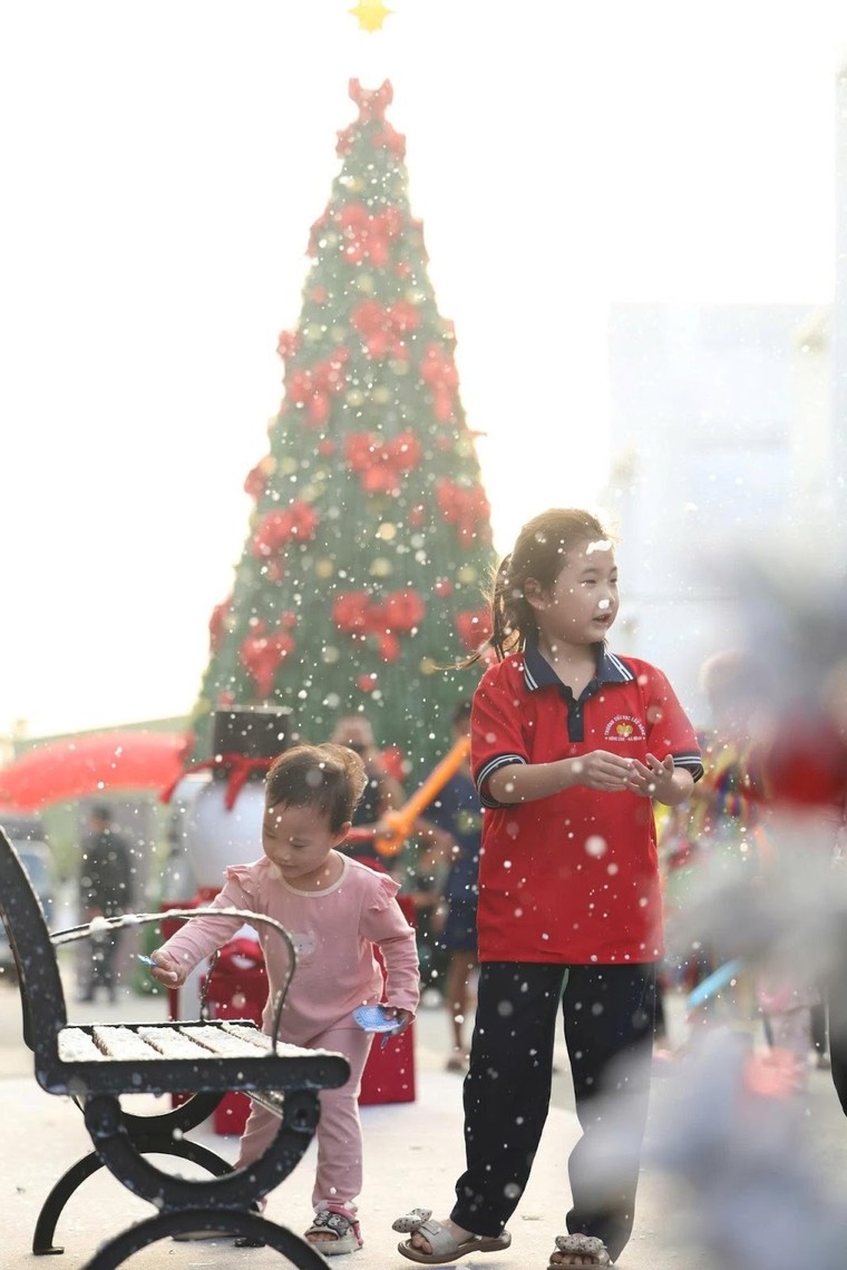 Hồng Lĩnh X’mas Fest: Khi lễ hội Giáng sinh trở thành “chất xúc tác” cho một đô thị đang chuyển mình ảnh 4