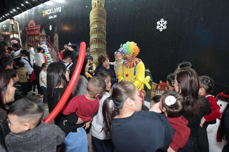 Hồng Lĩnh X’mas Fest: Khi lễ hội Giáng sinh trở thành “chất xúc tác” cho một đô thị đang chuyển mình ảnh 5