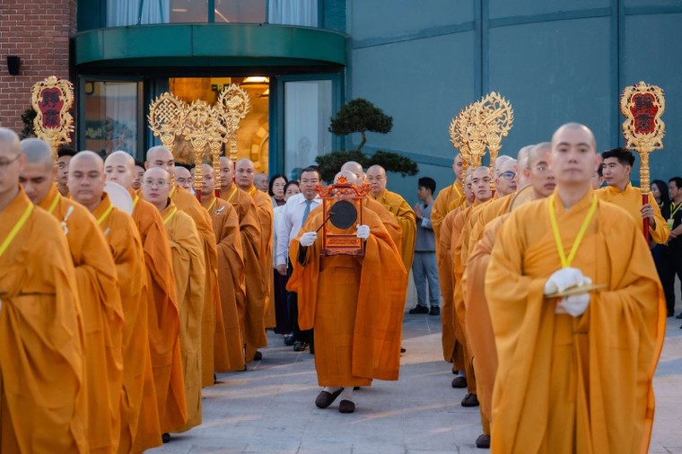 Núi Bà Đen, Tây Ninh tổ chức Lễ an vị Tôn tượng Đức Phật Câu Na Hàm Mâu Ni ảnh 2