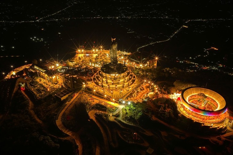 Núi Bà Đen, Tây Ninh tổ chức Lễ an vị Tôn tượng Đức Phật Câu Na Hàm Mâu Ni ảnh 6