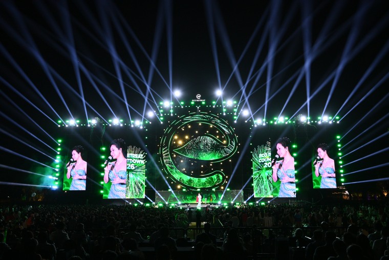 Chào năm mới giữa xanh tươi tại đại nhạc hội Countdown 2026 khắp ba miền của Ecopark ảnh 9