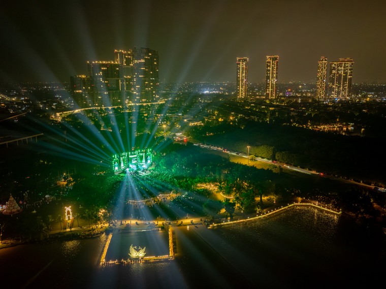 Chào năm mới giữa xanh tươi tại đại nhạc hội Countdown 2026 khắp ba miền của Ecopark ảnh 3