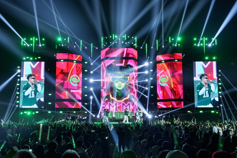 Chào năm mới giữa xanh tươi tại đại nhạc hội Countdown 2026 khắp ba miền của Ecopark ảnh 2