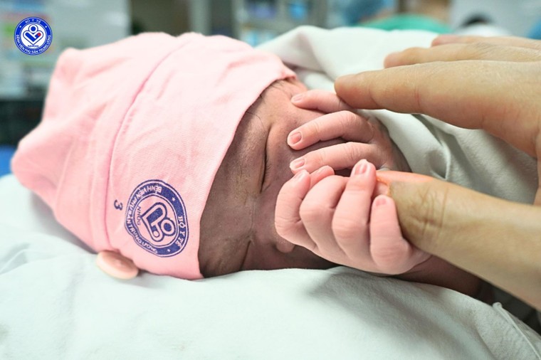 Công dân nhí đầu tiên năm 2026 tại Bệnh viện Phụ sản Trung ương ảnh 1