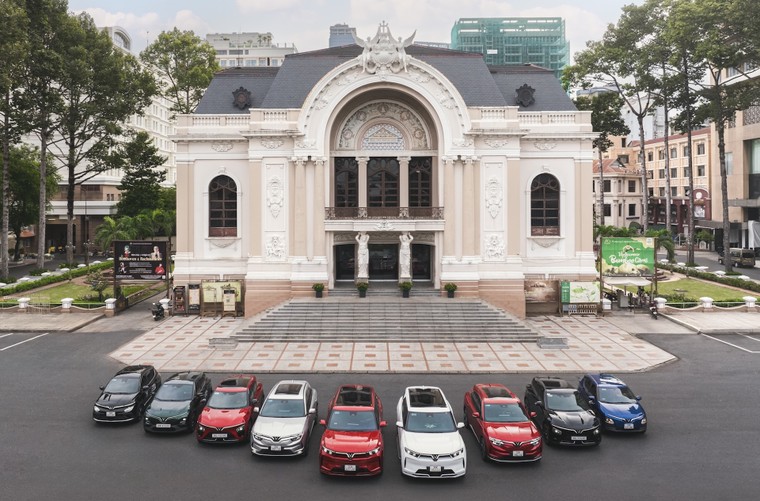 VinFast triển khai chiến dịch “Mãnh liệt vì tương lai xanh” - Hỗ trợ toàn dân chuyển đổi sang xe điện ảnh 1