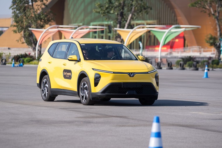 Cơ hội vàng sở hữu MPV của năm VinFast Limo Green với giá 700 triệu đồng kèm hỗ trợ trả góp ảnh 1