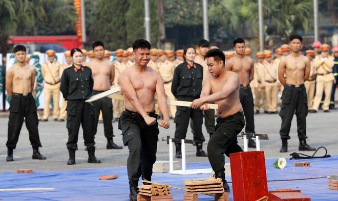 Rèn luyện lực lượng tinh nhuệ, bảo đảm an ninh trật tự phục vụ Đại hội XIV ảnh 6