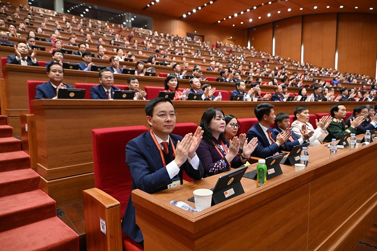 [Ảnh] Bộ Chính trị Ban Bí thư, Ban Chấp hành Trung ương khóa XIV ra mắt Đại hội ảnh 9