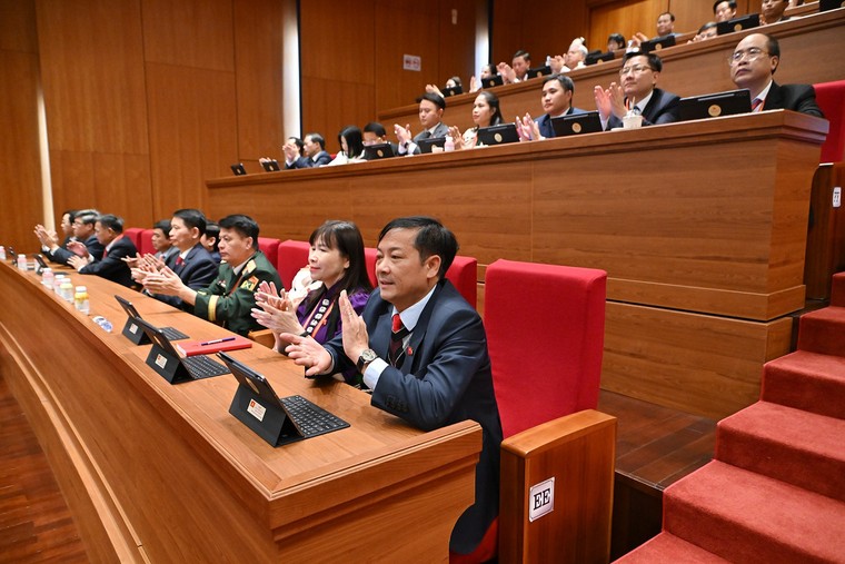 [Ảnh] Bộ Chính trị Ban Bí thư, Ban Chấp hành Trung ương khóa XIV ra mắt Đại hội ảnh 8