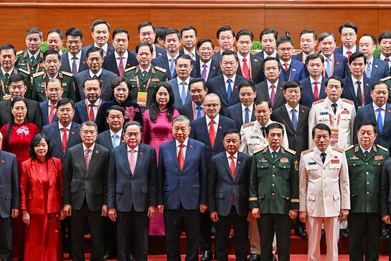 [Ảnh] Bộ Chính trị Ban Bí thư, Ban Chấp hành Trung ương khóa XIV ra mắt Đại hội ảnh 19