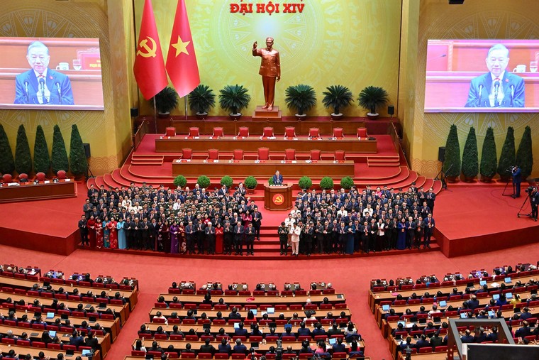 [Ảnh] Bộ Chính trị Ban Bí thư, Ban Chấp hành Trung ương khóa XIV ra mắt Đại hội ảnh 13