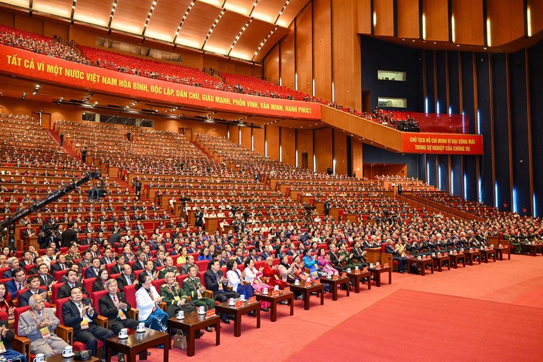 [Ảnh] Bộ Chính trị Ban Bí thư, Ban Chấp hành Trung ương khóa XIV ra mắt Đại hội ảnh 25