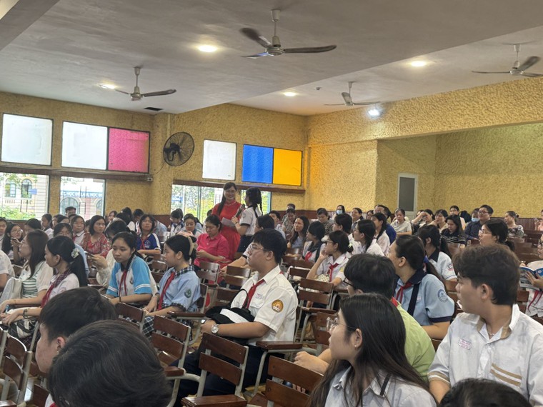 TP Hồ Chí Minh: Phụ huynh rà soát dữ liệu tuyển sinh lớp 1 và lớp 6 từ ngày 3/2 ảnh 1