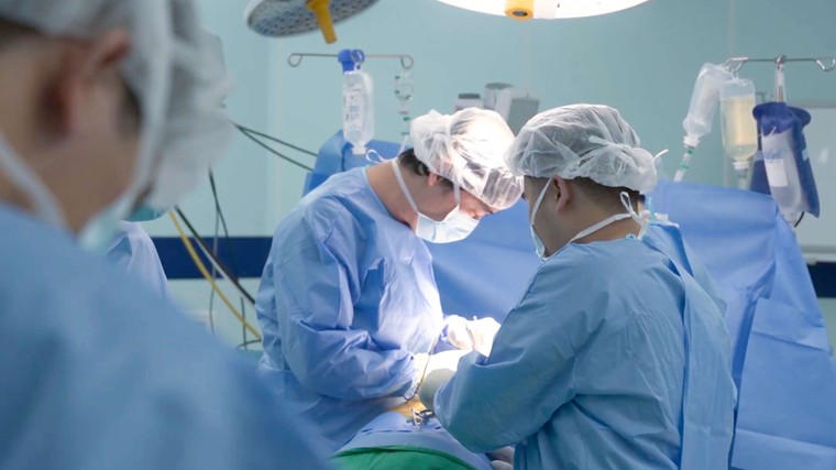 Vinmec phẫu thuật tạo hình hộp sọ thành công cho bệnh nhi 10 tháng tuổi mắc dị tật hiếm gặp ảnh 1