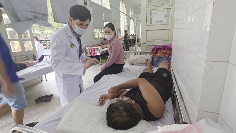 Trẻ đối mặt nhiều nguy cơ tai nạn thương tích trong kỳ nghỉ Tết ảnh 1