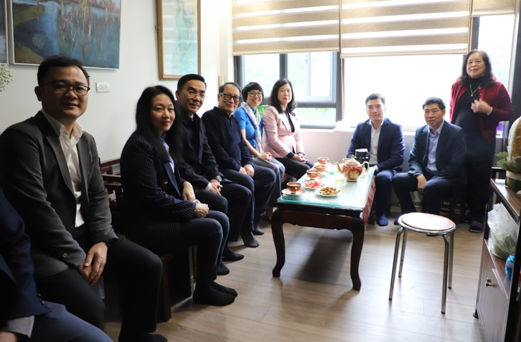 Bộ trưởng Bộ Y tế Đào Hồng Lan thắp hương, tri ân lãnh đạo Bộ tiền nhiệm ảnh 6