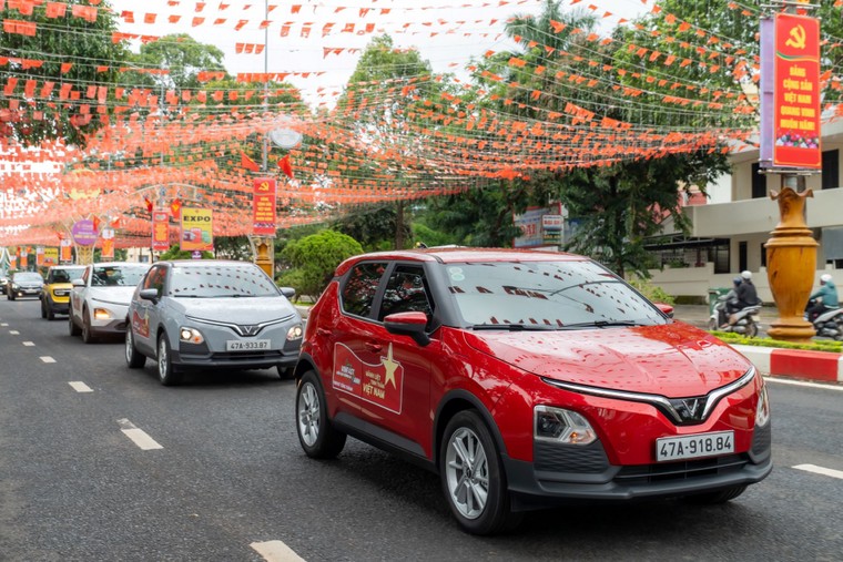 Giải mã sức hút VinFast VF 5: Lăn bánh chỉ 500 triệu đồng, lãi suất cố định 7%, sạc miễn phí 3 năm ảnh 1