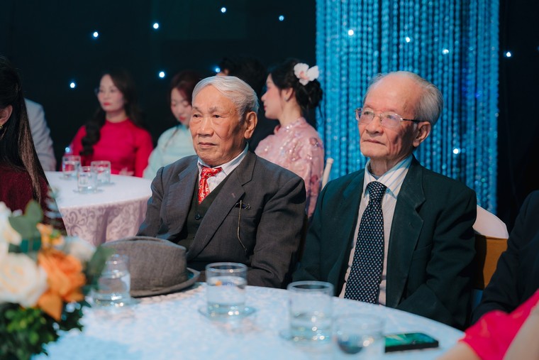 Hạnh phúc như nhân viên SHB: Vừa xem show xịn, vừa rinh lộc mang về ảnh 5